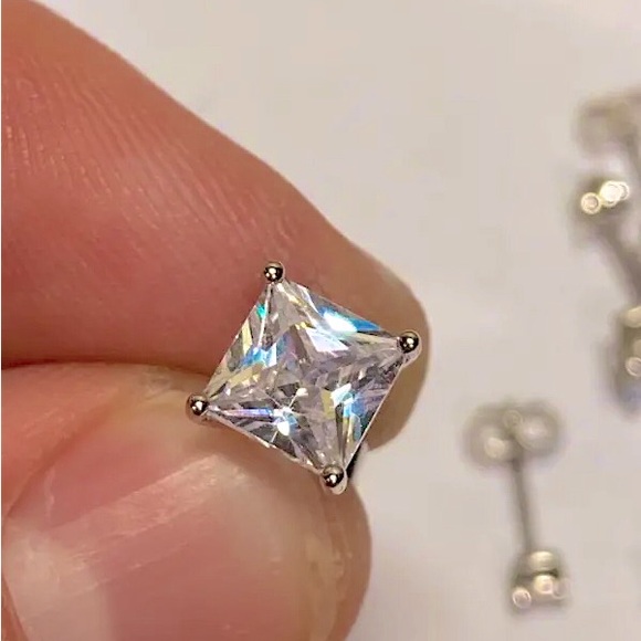 4 Pairs Cubic Zirconia Earrings Stainless Steel in Great Conditions - Picture 2 of 7